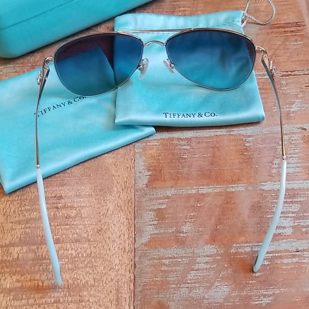 SOLD!!Tiffany & Co. Sunglasses - Picture 3 of 15
